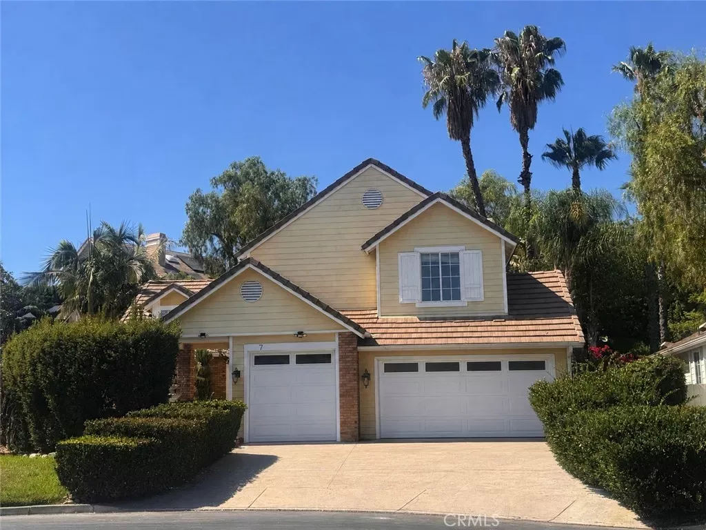 Property Photo:  7 Cambridge Court  CA 92679 