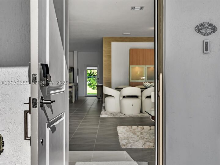Property Photo:  2832 SE 23rd Ave  FL 33035 