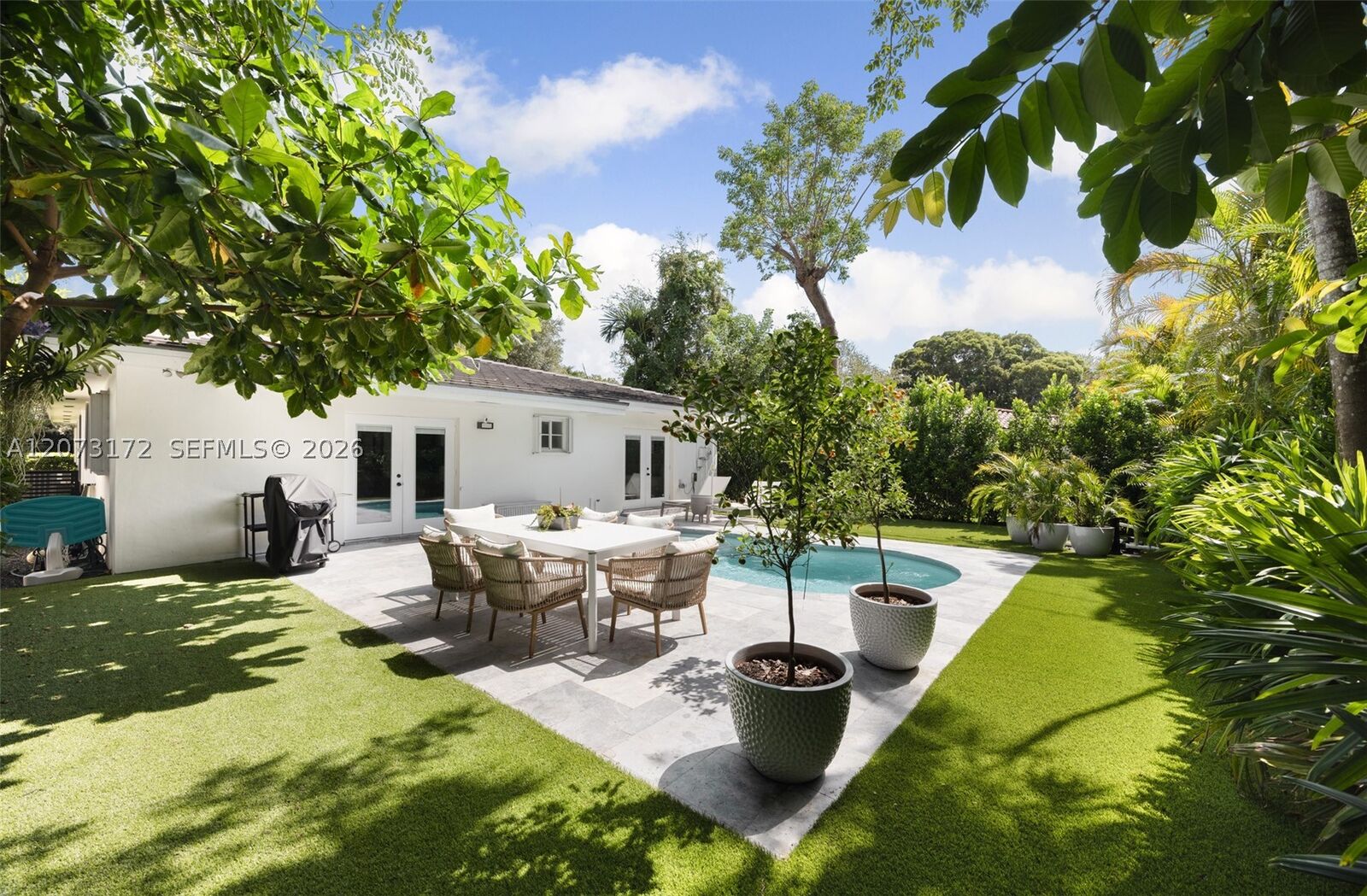 Property Photo: 406 Miller Rd FL 33146