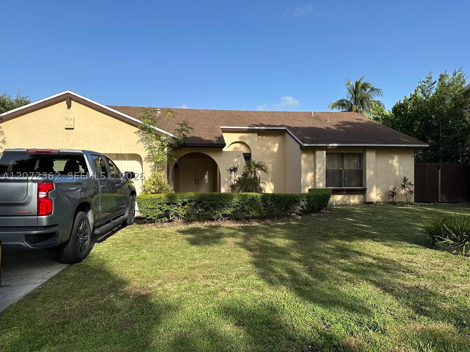Property Photo:  4863 SW 148th Ct  FL 33185 