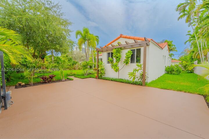 Property Photo:  2483 SW 24th St  FL 33145 