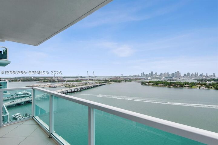 Property Photo: 650 West Ave 2307 FL 33139