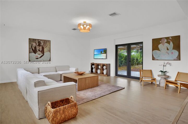 Property Photo: 125 NE 150th St FL 33161