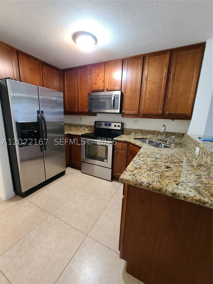 Property Photo: 3071 Riverside Dr 11 FL 33065