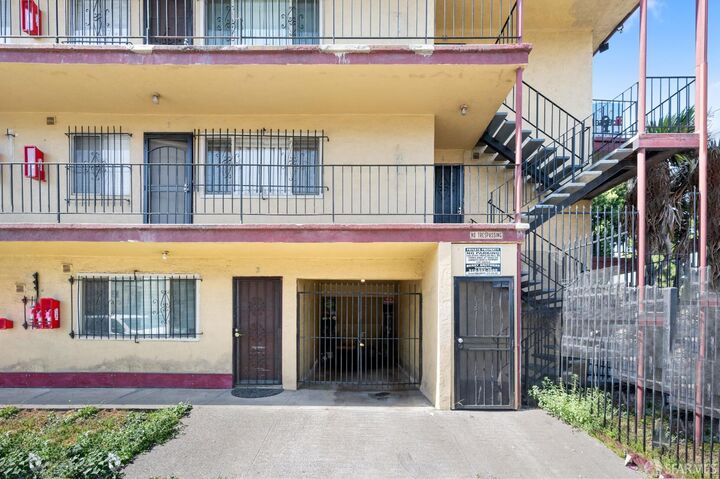 Property Photo:  1830 Castro Street  CA 94612 