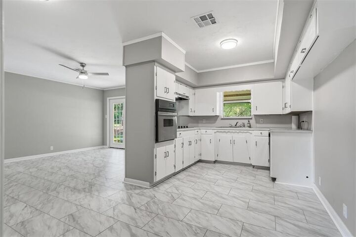 Property Photo: 399 Orange Street LA 70633