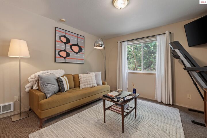 Property Photo:  183 Carr Creek Rd  ID 83864 