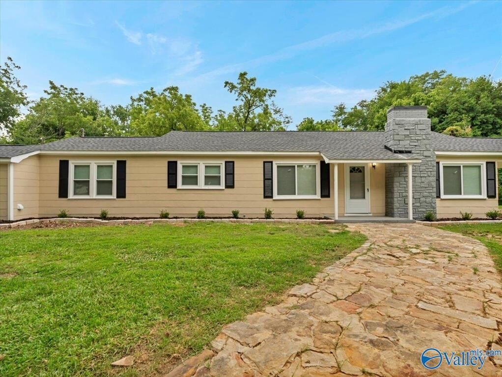 Property Photo: 612 Co Rd 1343 AL 35179