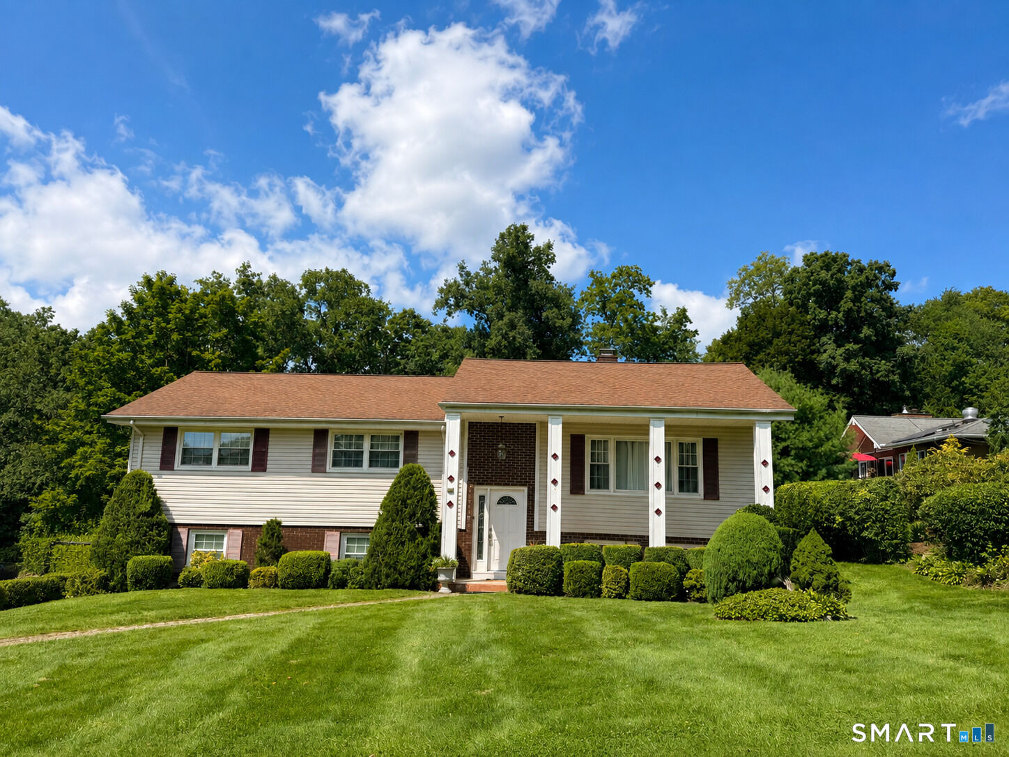 Property Photo:  8 Pinewood Shores  CT 06784 