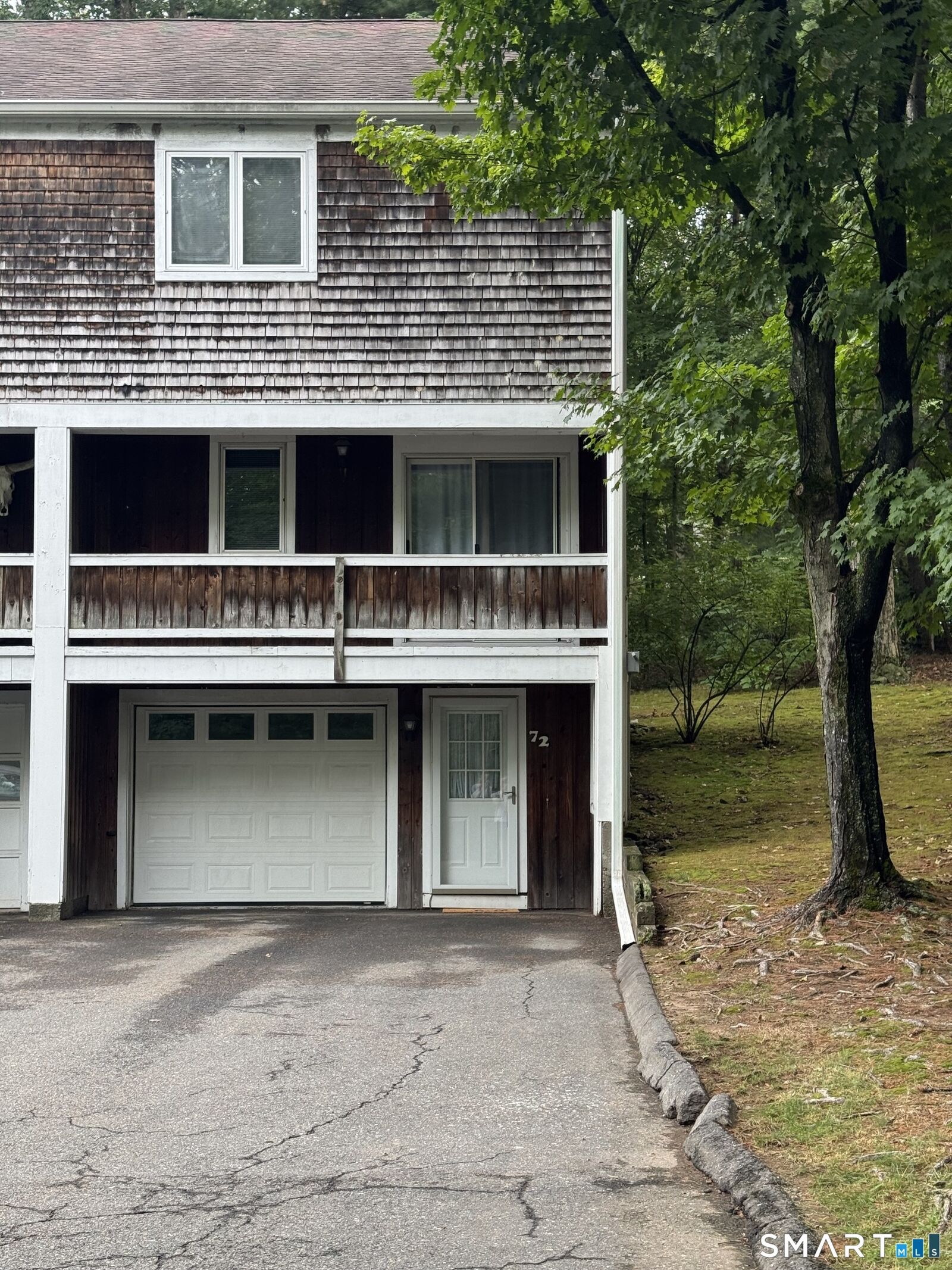 Property Photo:  72 Songbird Lane 72  CT 06032 