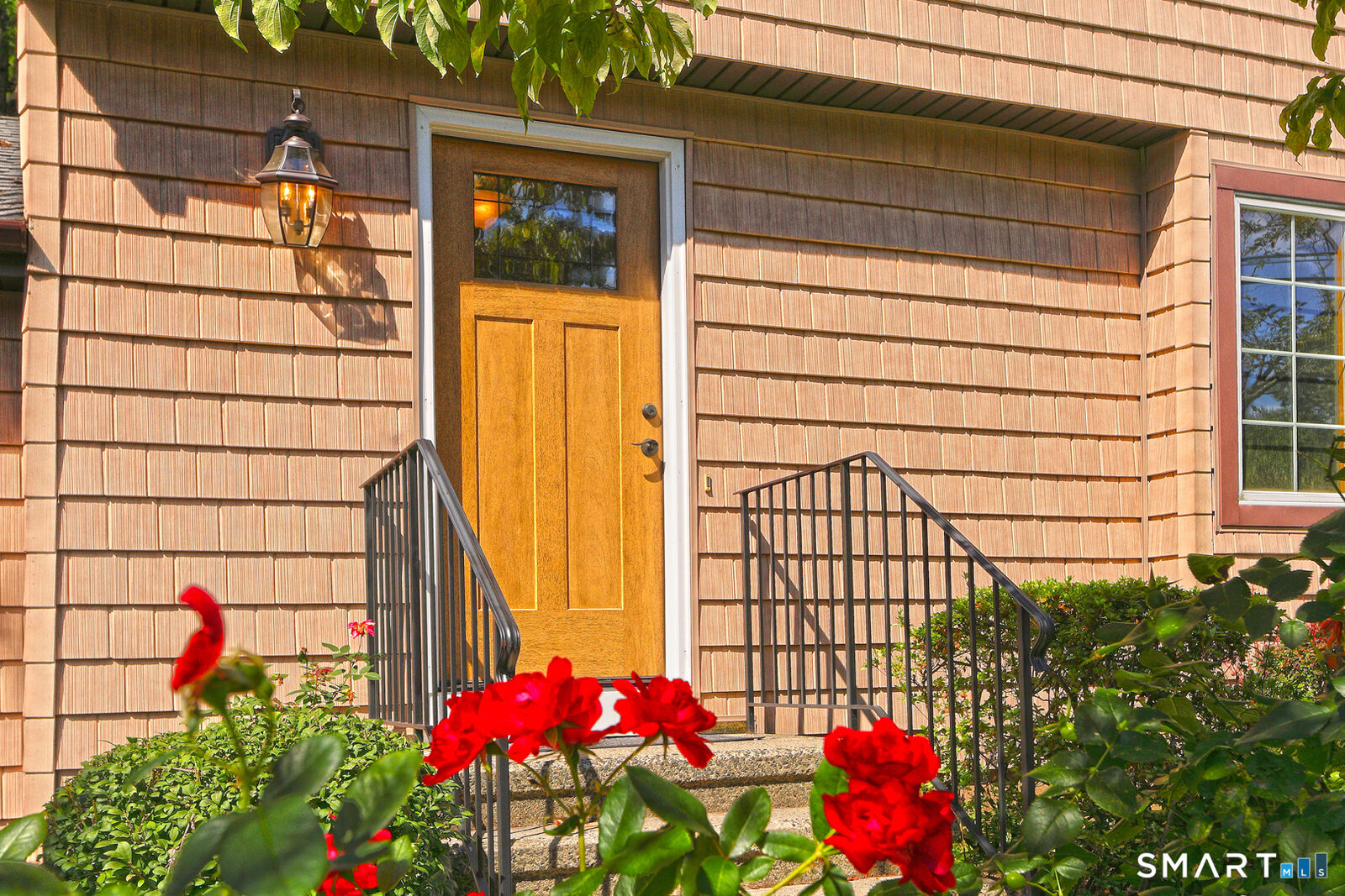 Property Photo:  154 Benz Street  CT 06401 