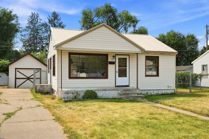 Property Photo:  524 E Joseph Ave  WA 99208 