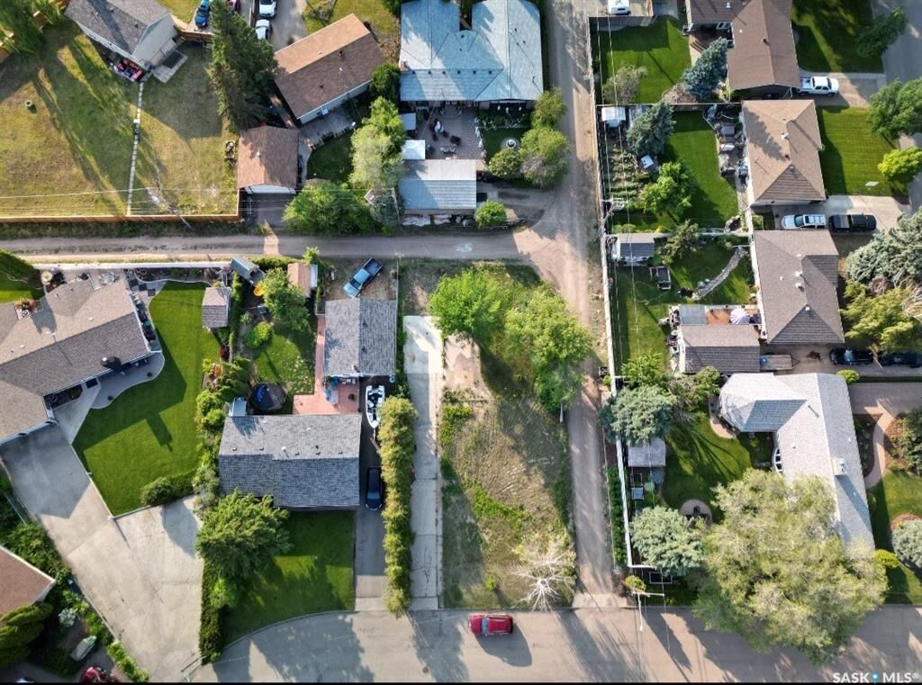 Property Photo:  1603 Cousins Drive  SK S9A 2T4 