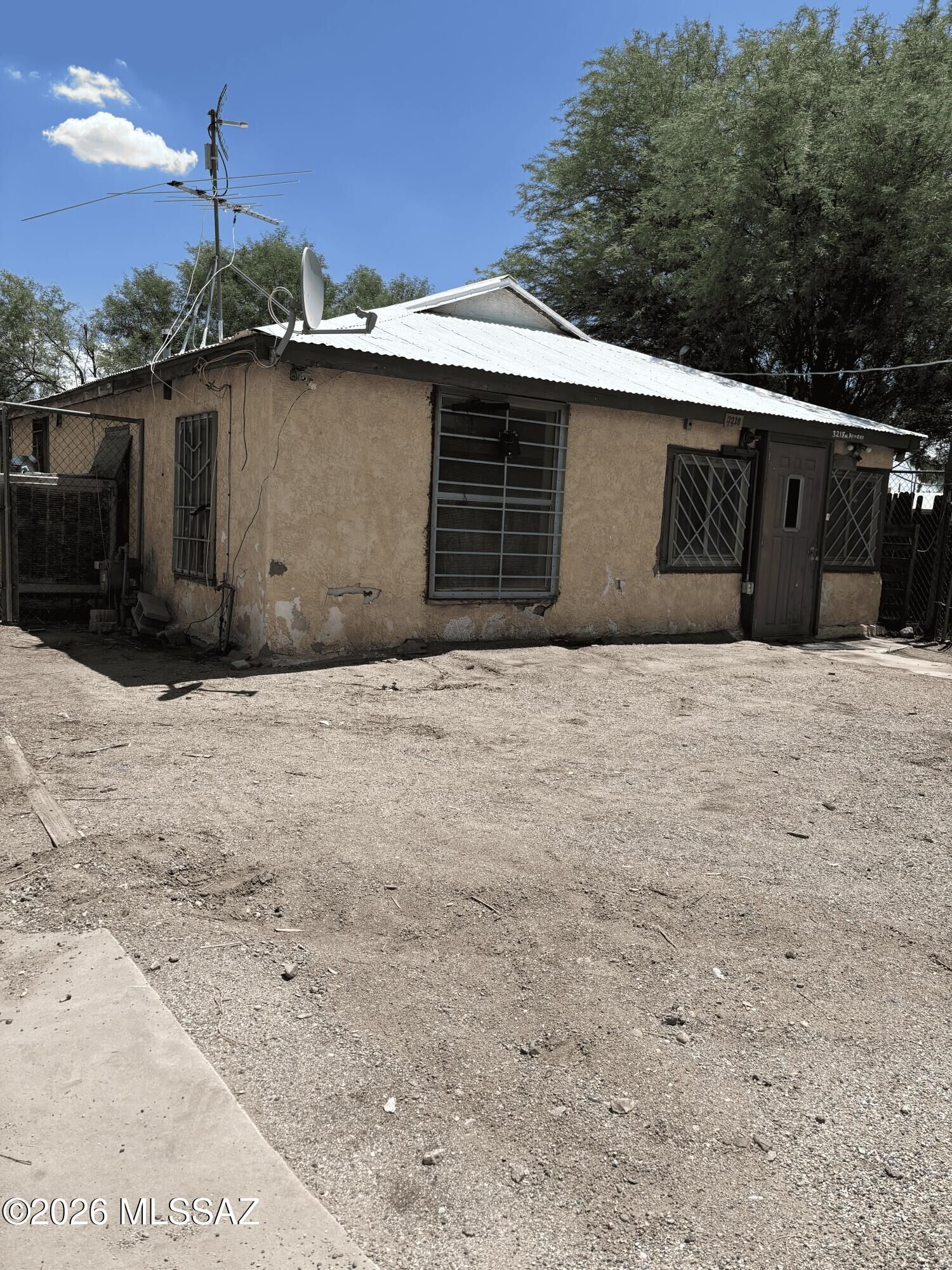 Property Photo:  3218 N Romero Road  AZ 85705 