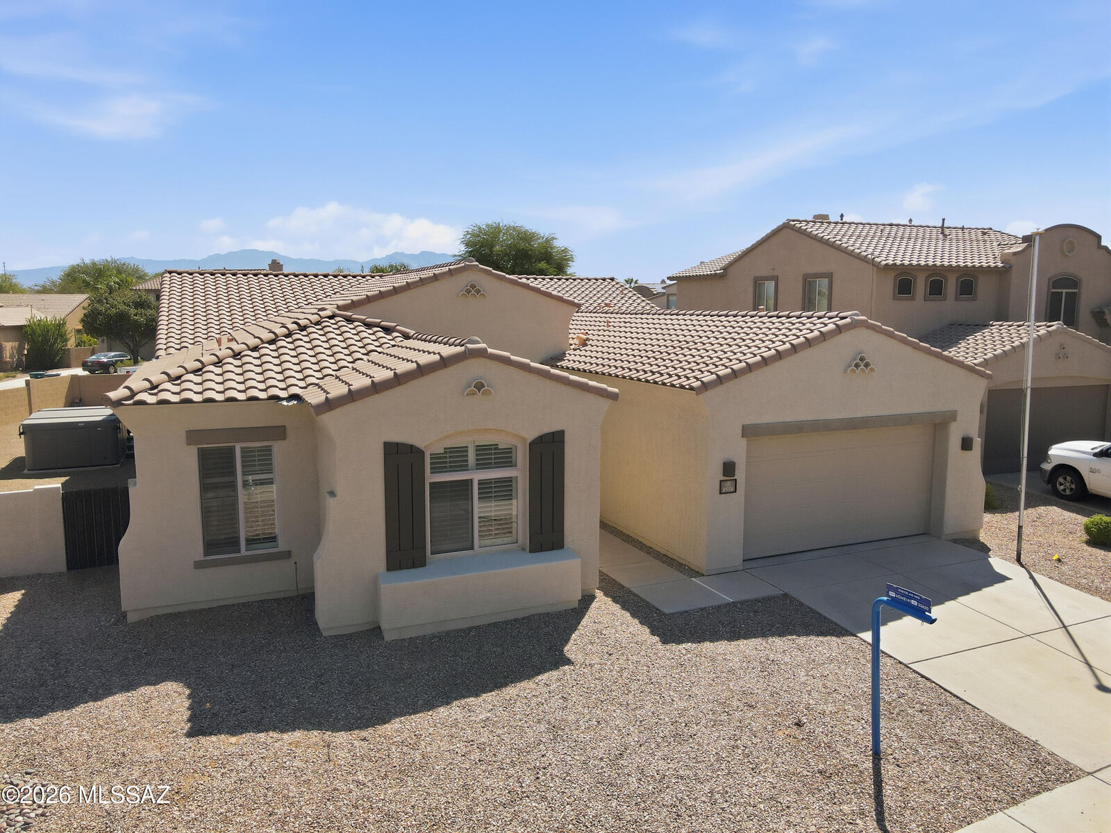 Property Photo:  8556 N Crosswater Loop  AZ 85743 