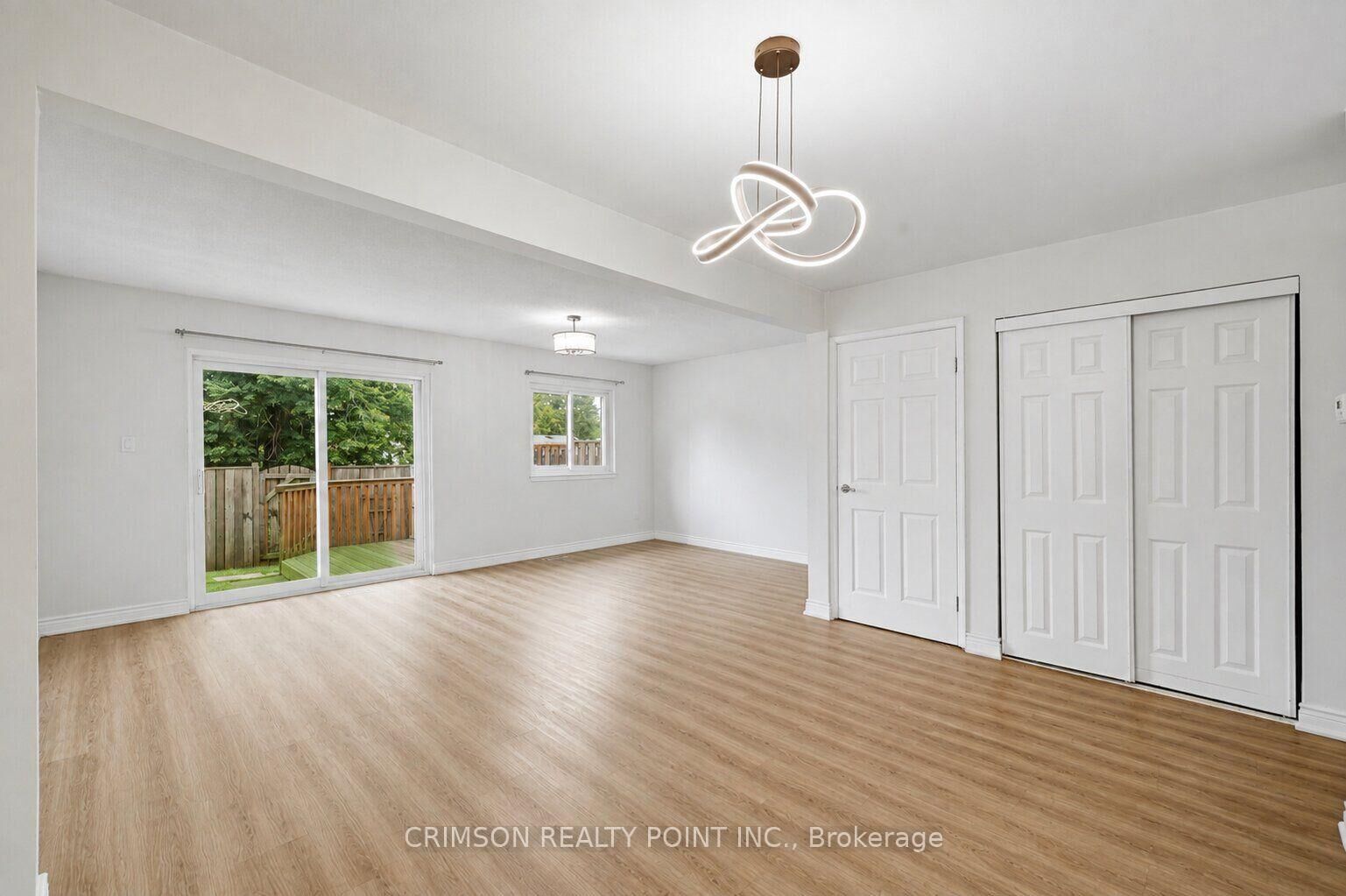 Property Photo:  1350 Garth Street 77  ON L9C 5V3 