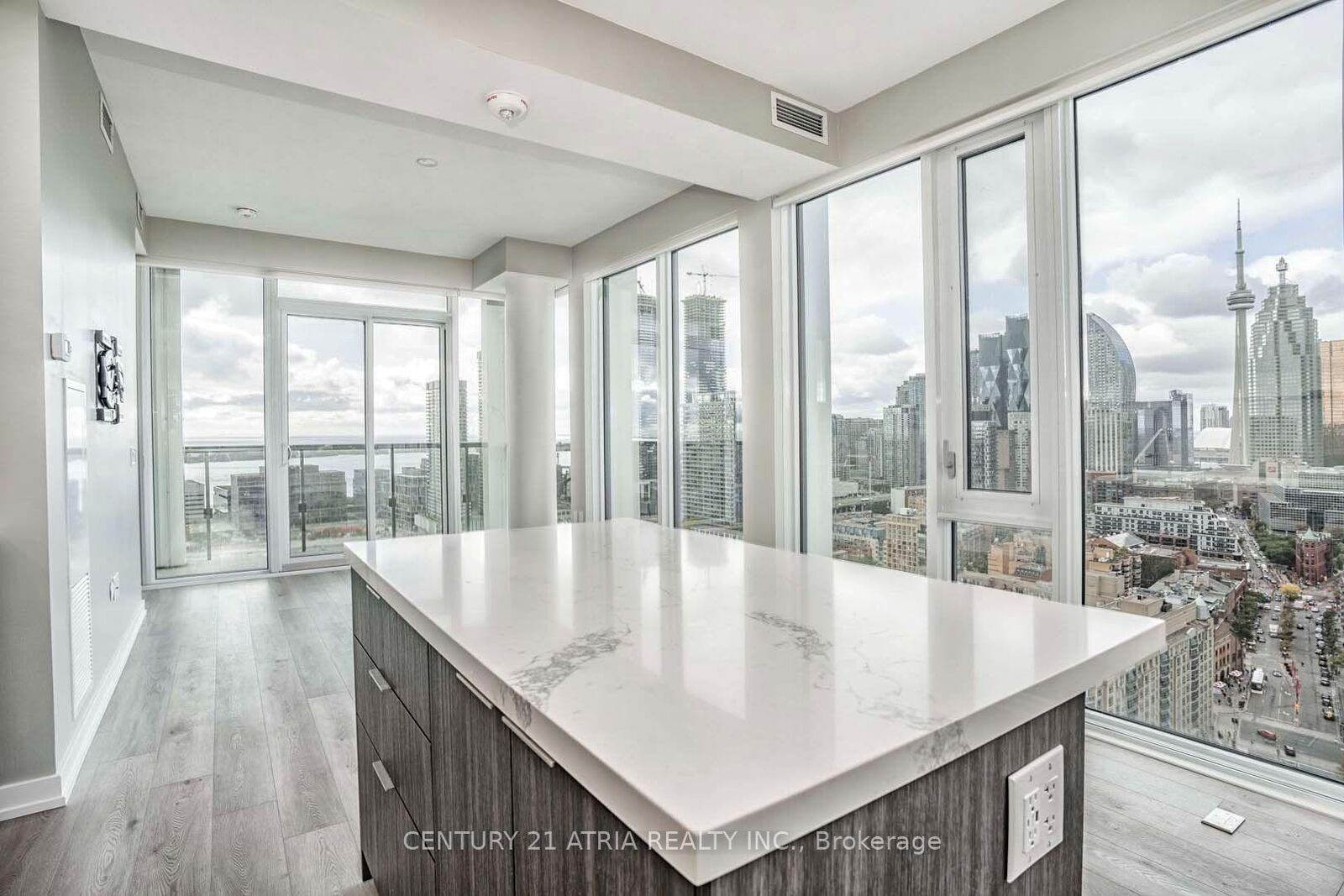 Property Photo: 158 Front Street 2601 ON M5A 0K9