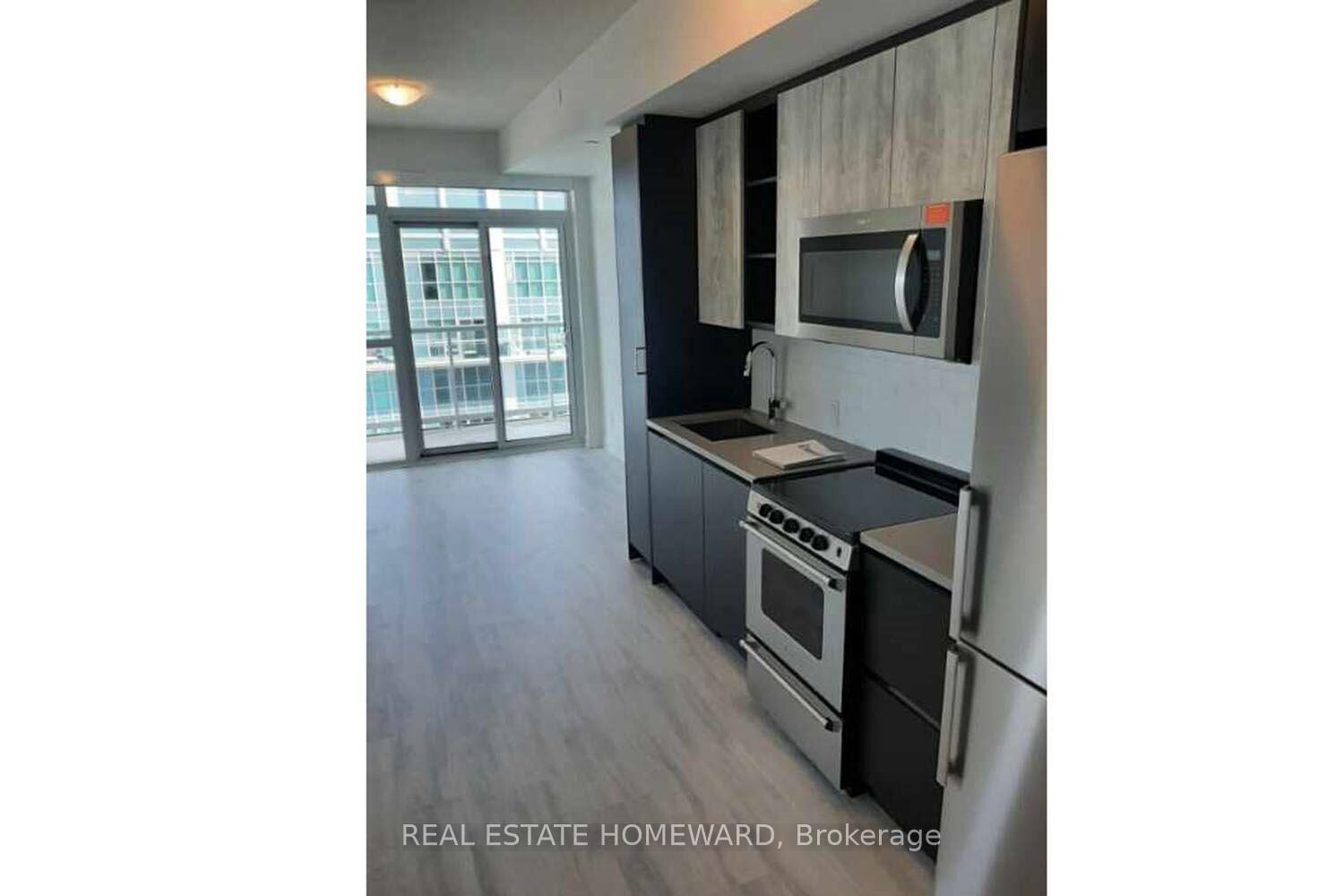 Property Photo:  251 Manitoba Street 2802  ON M8Y 0C7 