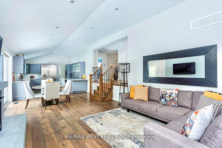 Property Photo: 26 Hostein Drive ON L9G 2S5