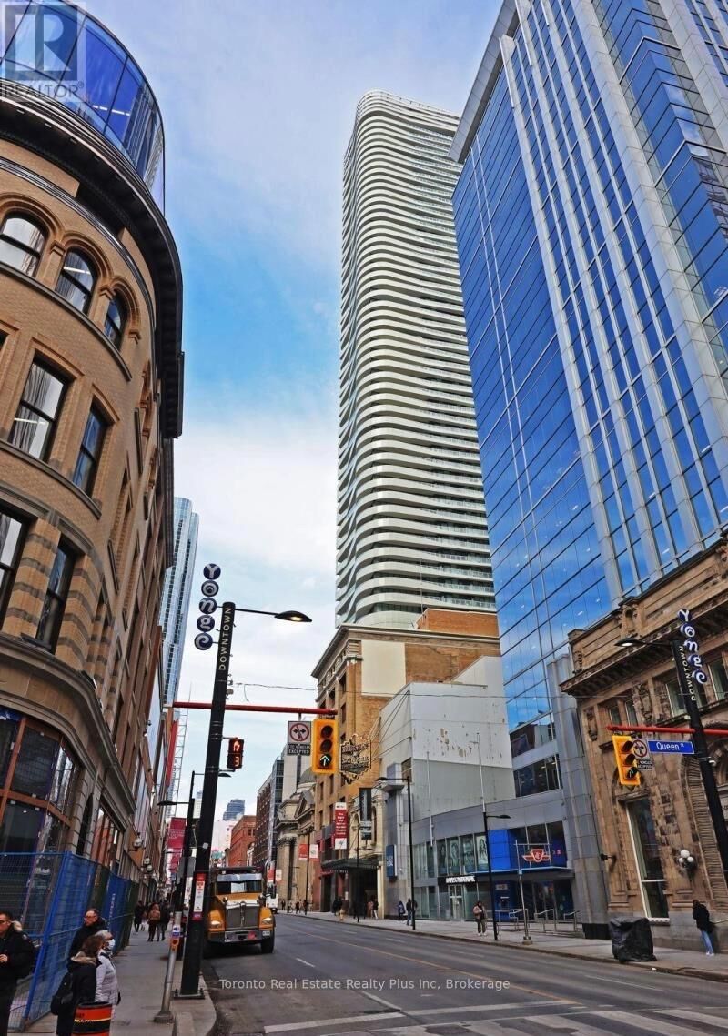 Property Photo: 197 Yonge Street 2914 ON M5B 1M4