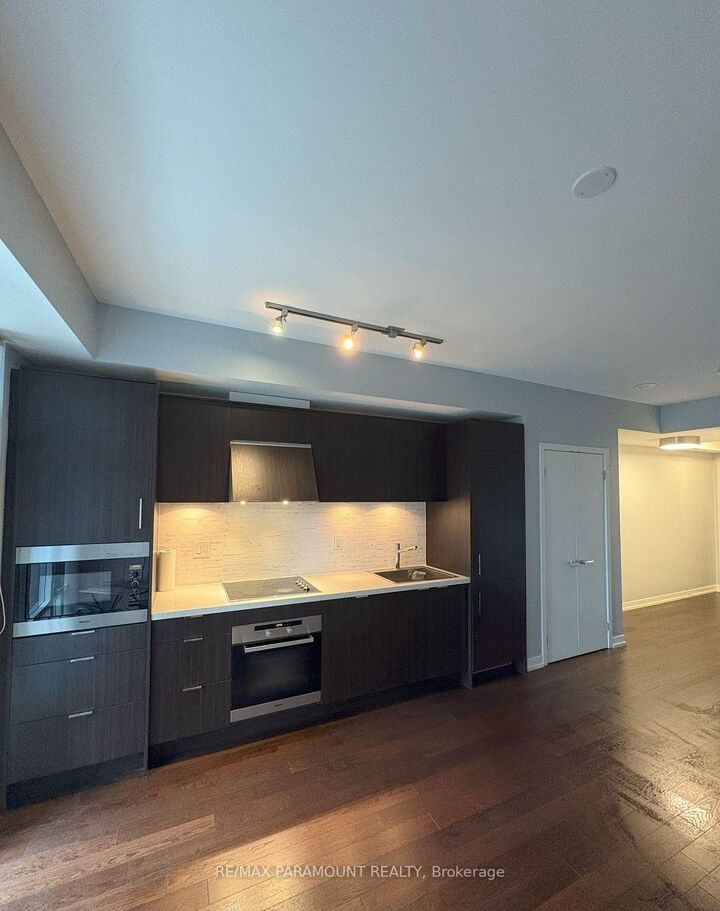 Property Photo: 21 Widmer Street 1103 ON M5V 0B8