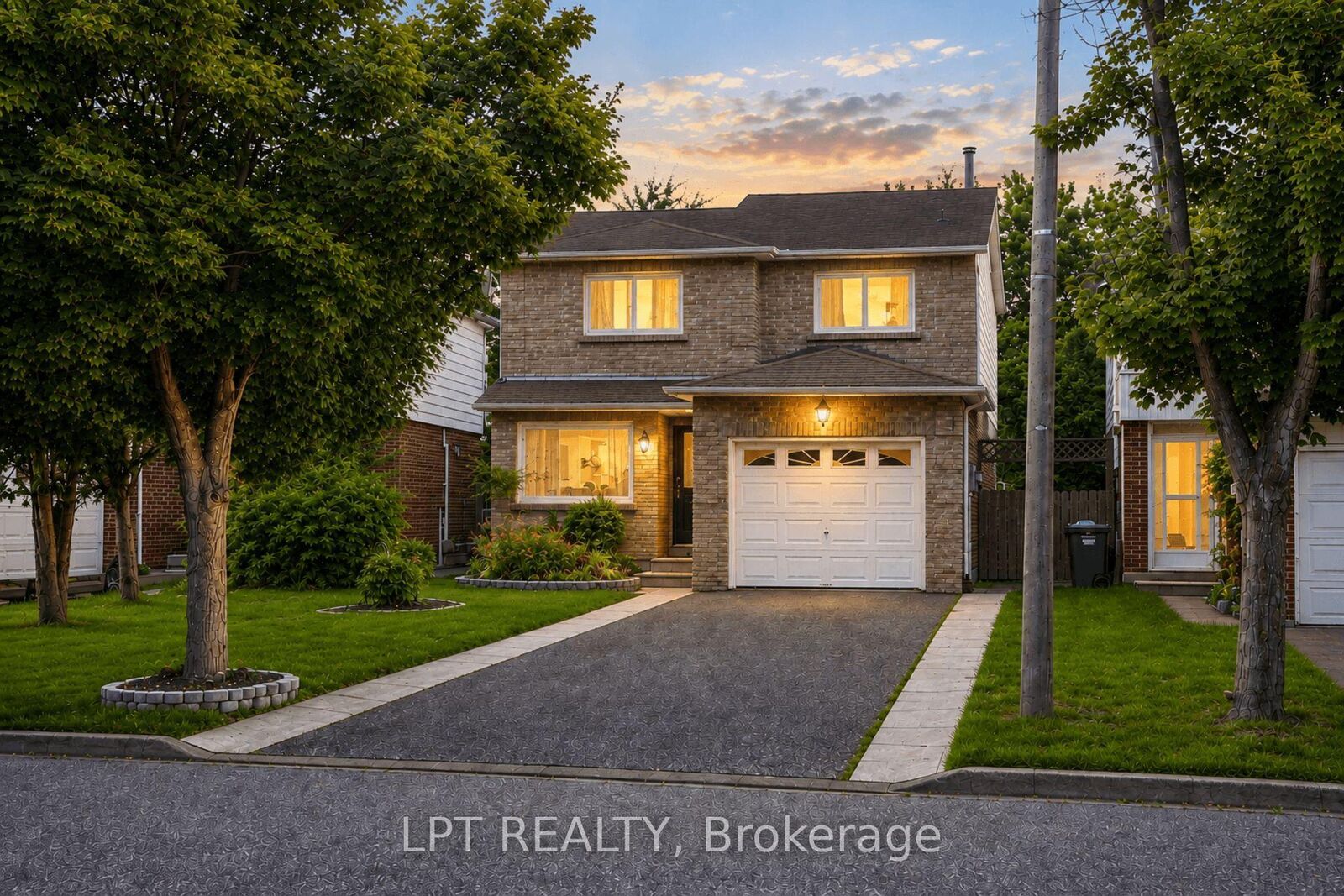 Property Photo:  38 Pickard Lane  ON L6Y 2M5 