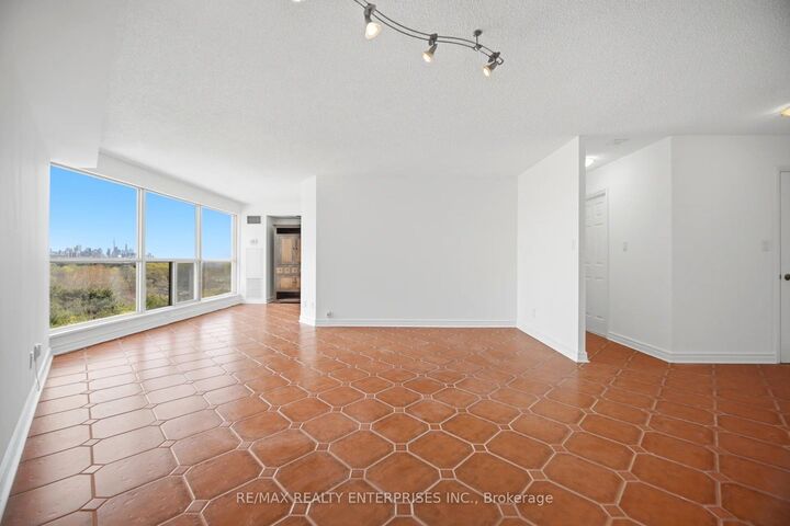 Property Photo: 2261 Lake Shore Boulevard W 607 ON M8V 3X1