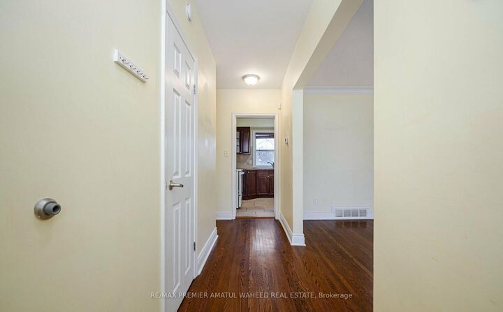 Property Photo:  2036 Constance Drive  ON L6J 2V5 