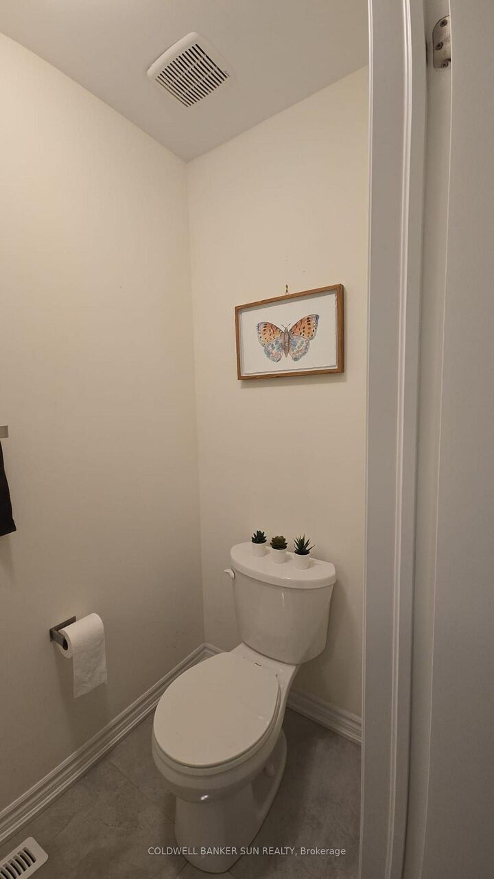 Property Photo: 36 Bavenden Crescent ON L6X 5S3