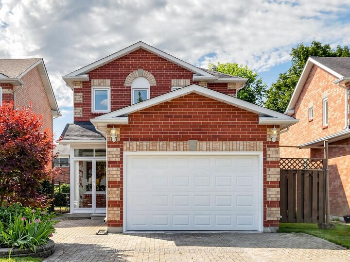 72 Dunsmore Crescent — photo 1