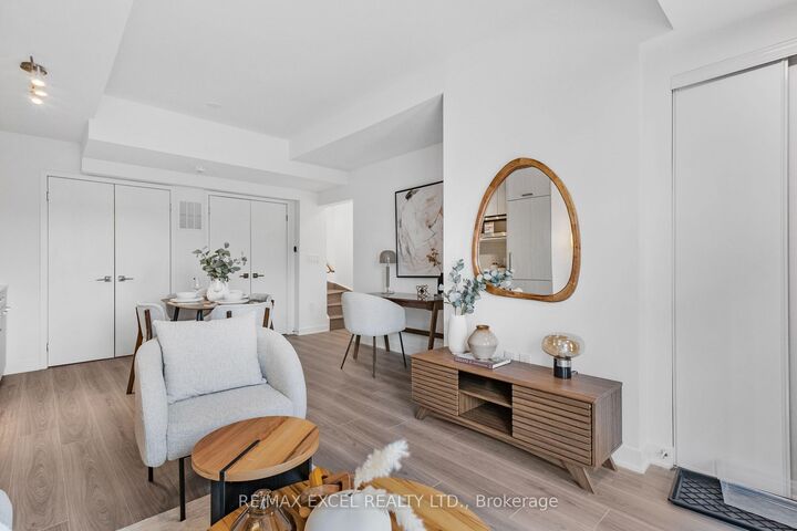 Photo de la propriété:  73 Curlew Drive 61  ON M3A 0A9 