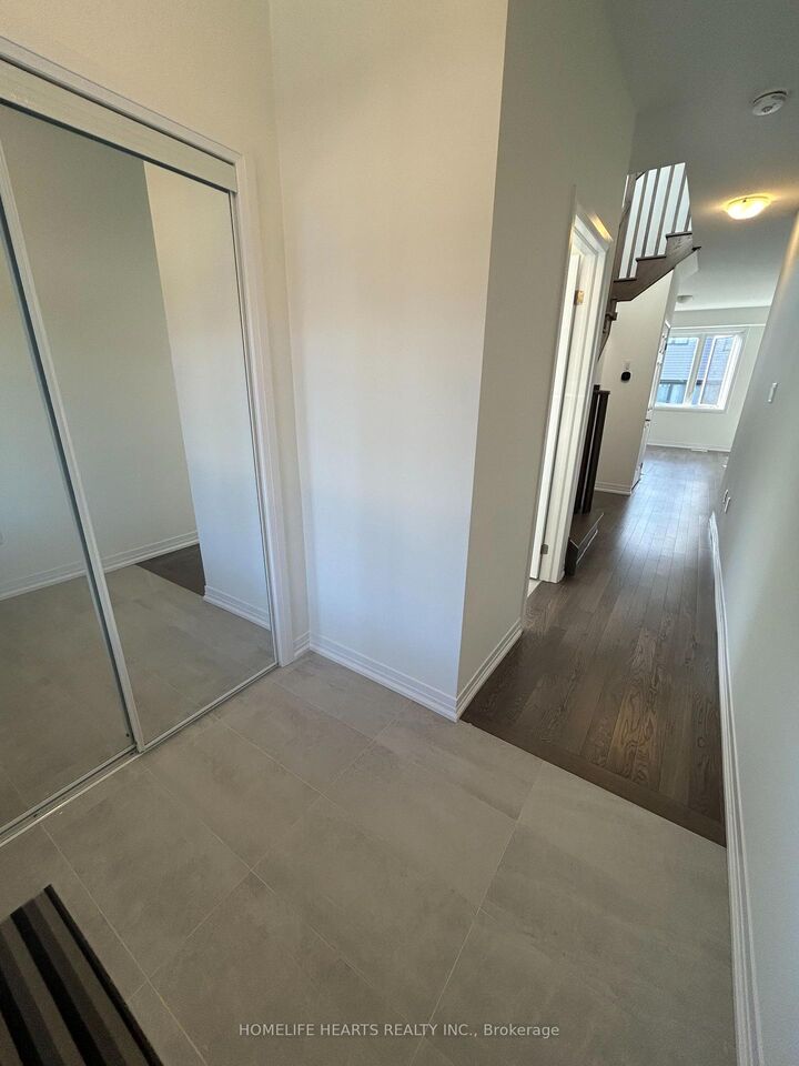 Property Photo: 89 Brighton Lane ON L2V 0N8