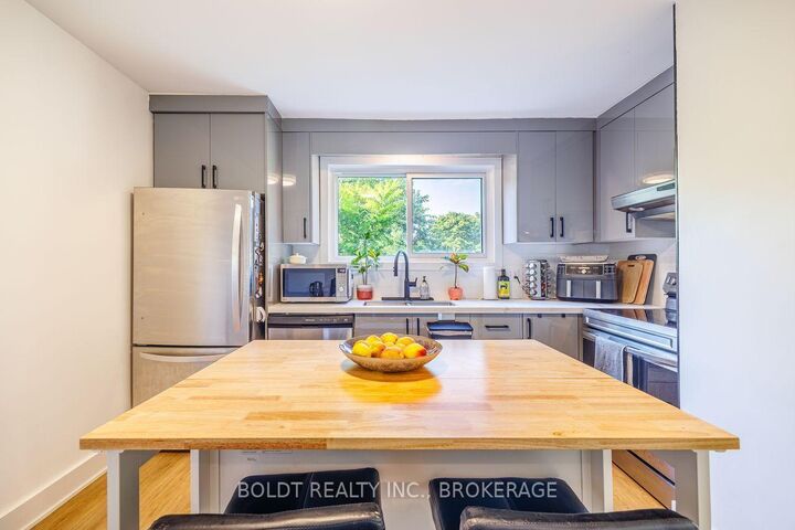 Property Photo: 47 Brackencrest Road ON L2P 3K7