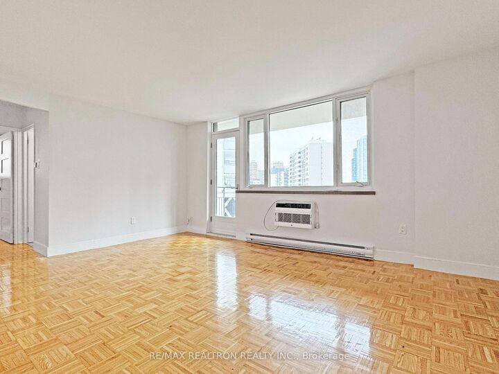 Property Photo:  55 Isabella Street 705  ON M4Y 1M8 