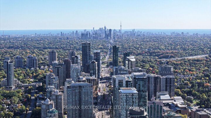 Photo de la propriété:  18 Holmes Avenue 2602  ON M2N 0E1 