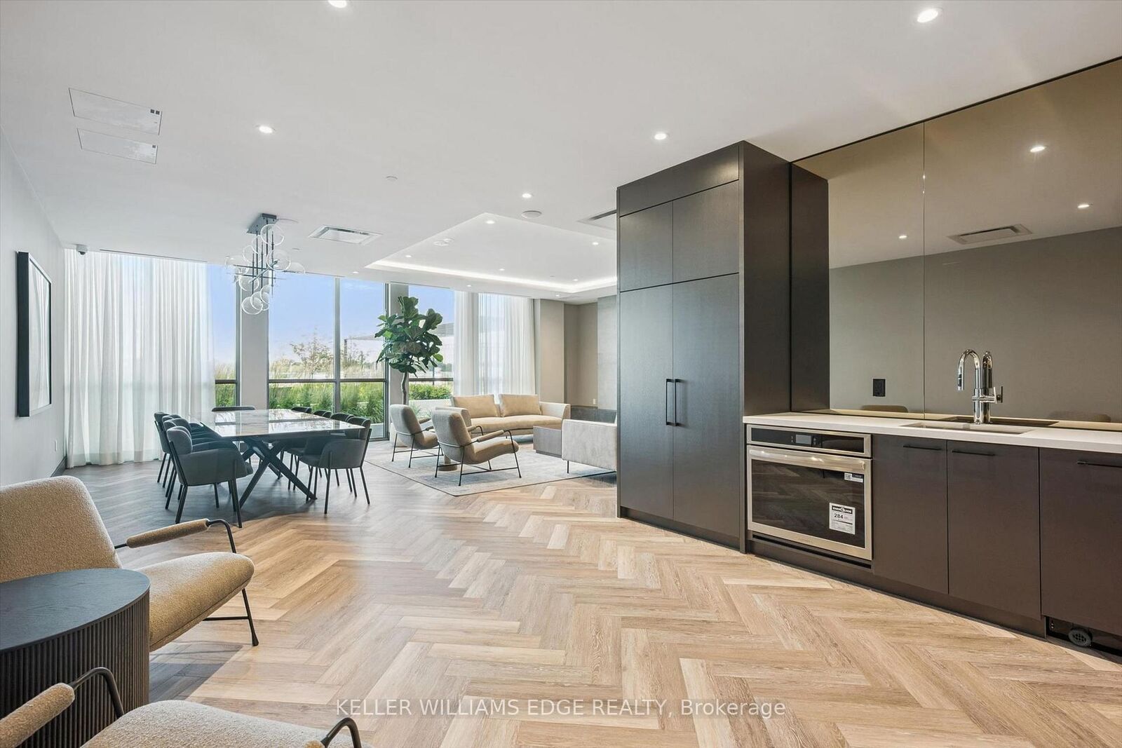 Property Photo:  115 Nipissing Road 801A  ON L9T 1R3 