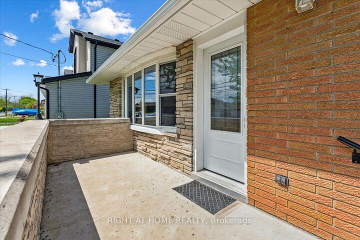 Property Photo: 5863 Church's Lane ON L2J 1Y9