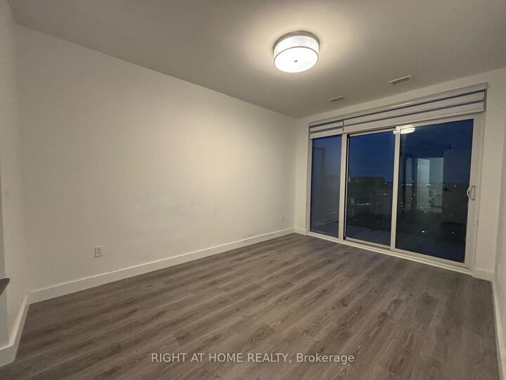 Property Photo: 15 Glebe Street 2007 ON N1S 0C3