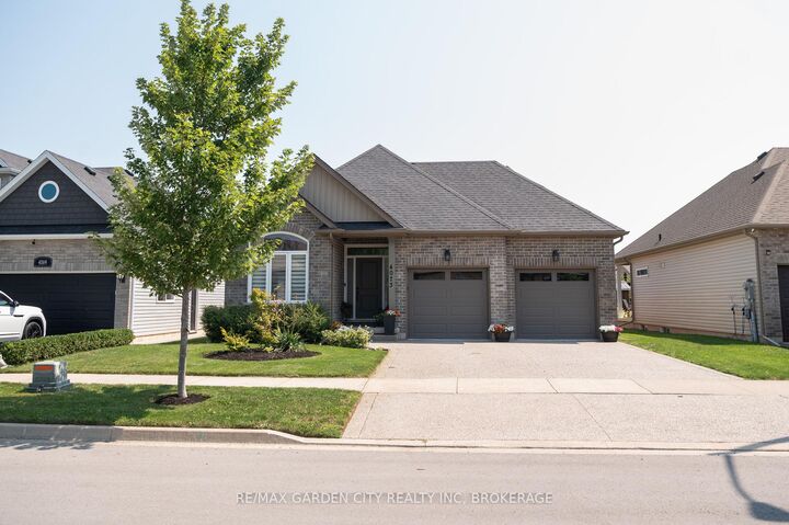 Property Photo: 4073 Village Creek Drive ON L0S 1S0