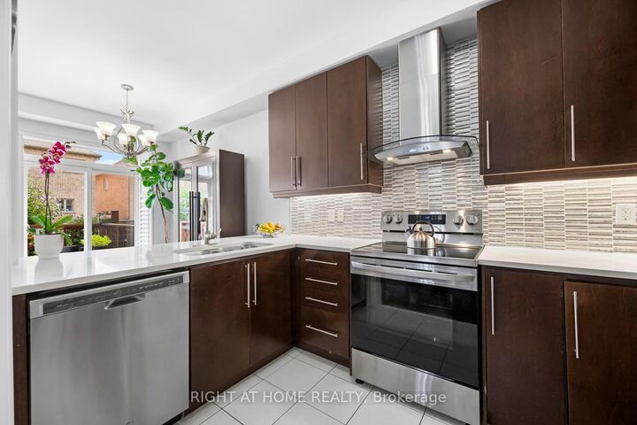 41 Coastline Drive — photo 1