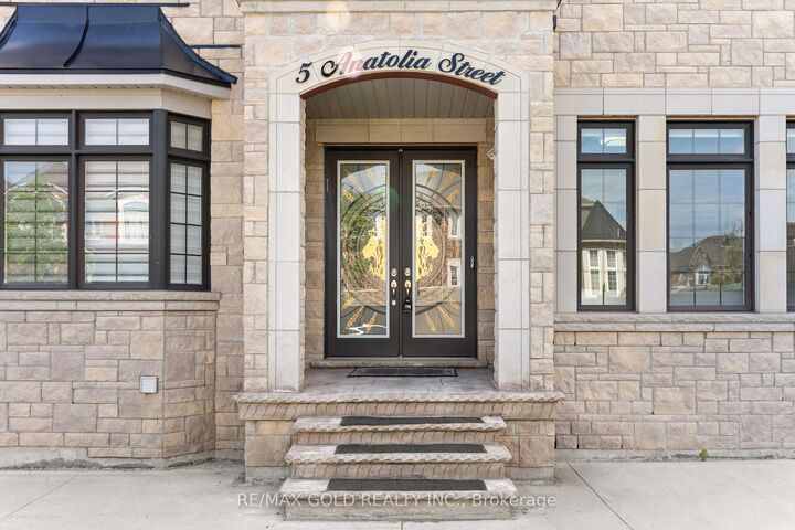 Property Photo: 5 Anatolia Street ON L6P 4L3