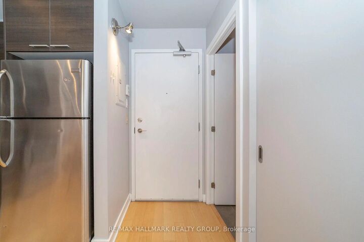 Property Photo:  349 McLeod Street 632  ON K2P 0S1 