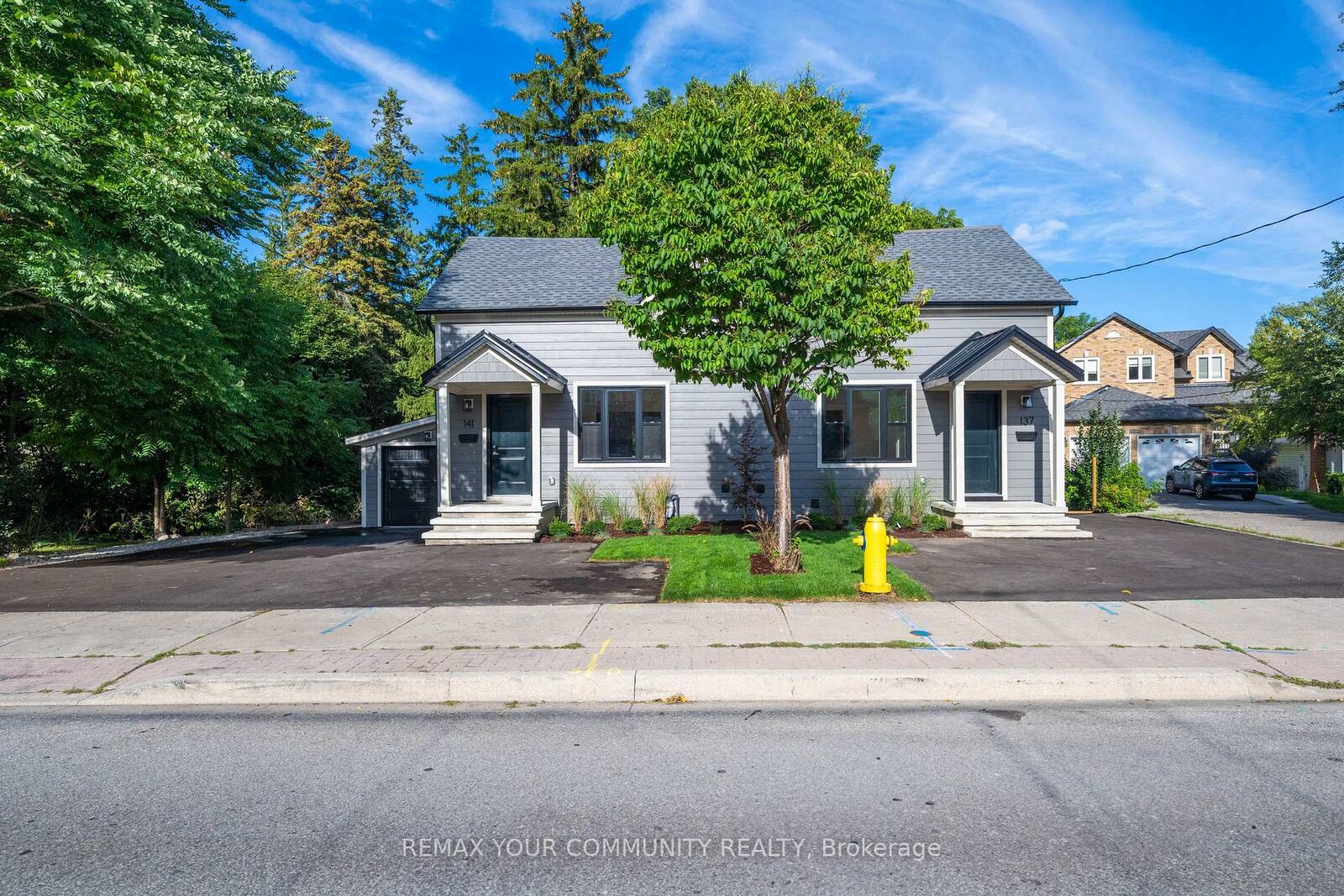 Property Photo:  137 Clarence Street  ON L4L 1L4 