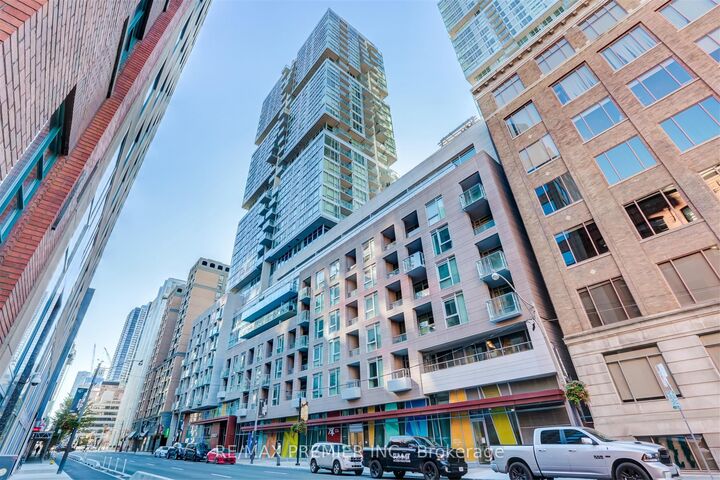199 Richmond Street W 403 — photo 1