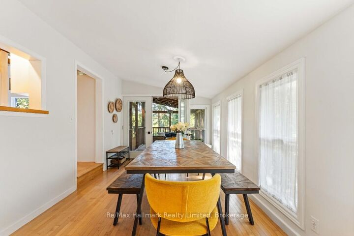 Property Photo:  