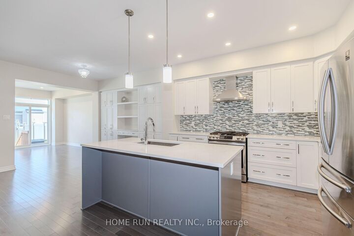 Property Photo: 785 Cairn Crescent ON K1W 0P7