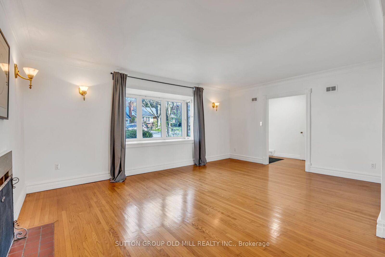 Property Photo: 29 Robin Hood Road ON M9A 2W6