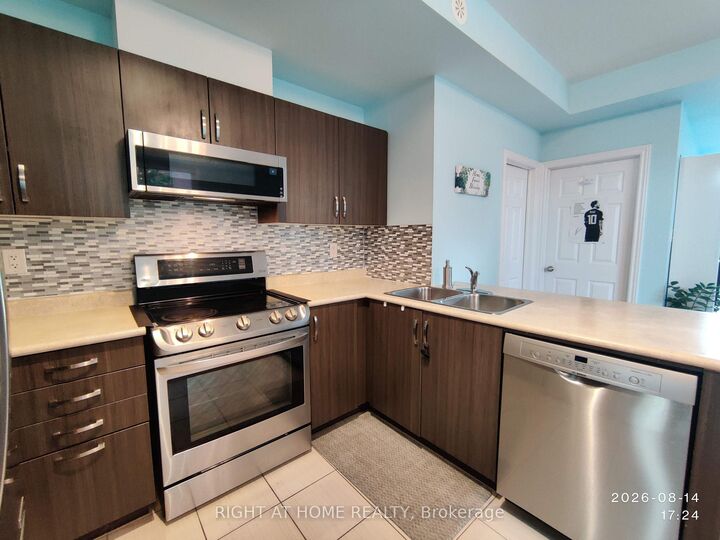Photo de la propriété:  2420 Baronwood Drive 19-02  ON L6M 0X6 