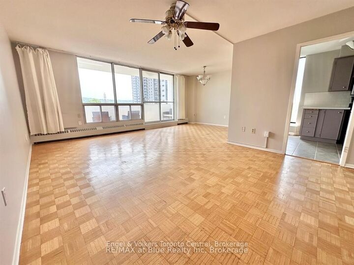 Property Photo:  15 Towering Heights Boulevard 502  ON L2T 3G7 