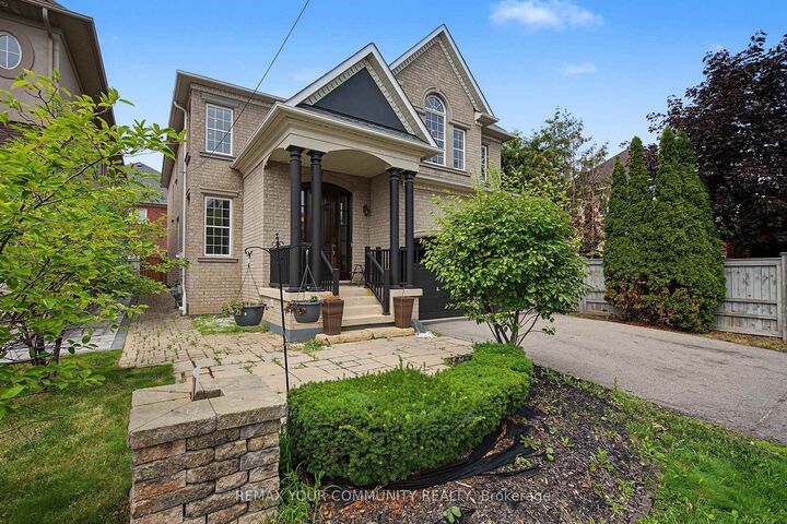 Property Photo: 8 Yemina Gate ON L6A 0G9